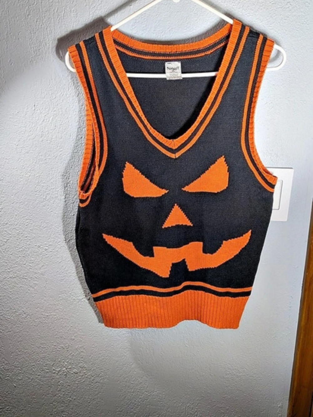 Spirit Halloween Jack-O-Lantern Sweater Vest Black & Orange